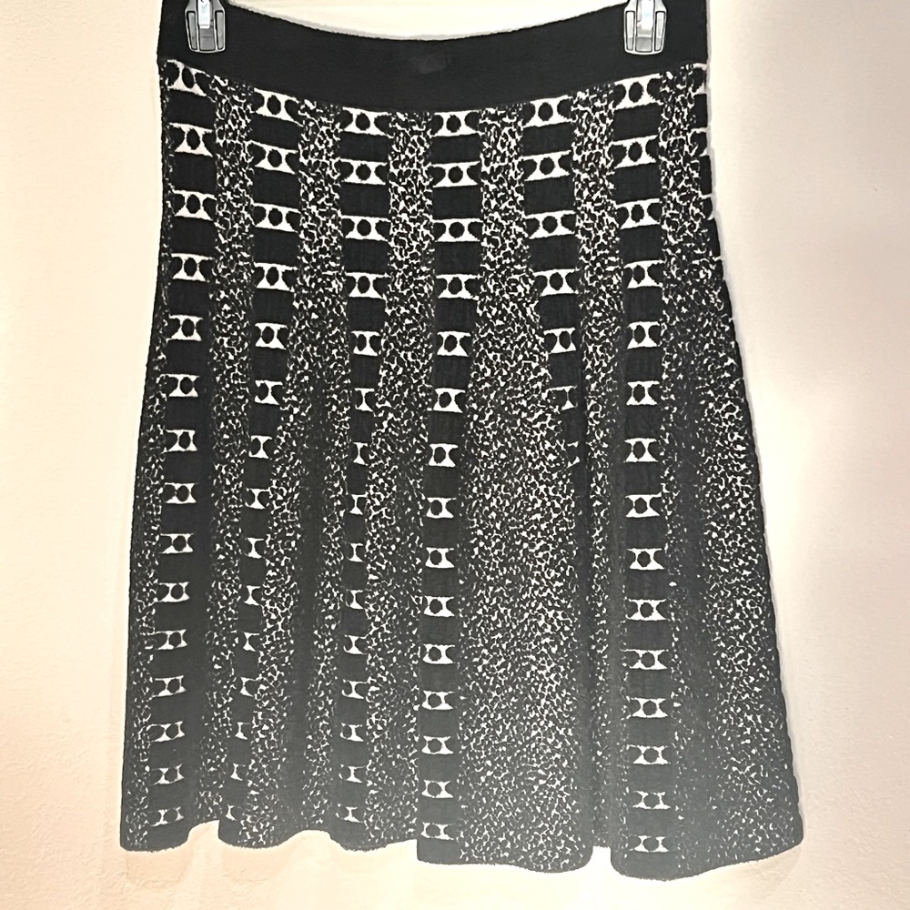 ANTHROPOLOGIE black and cream sweater material skirt